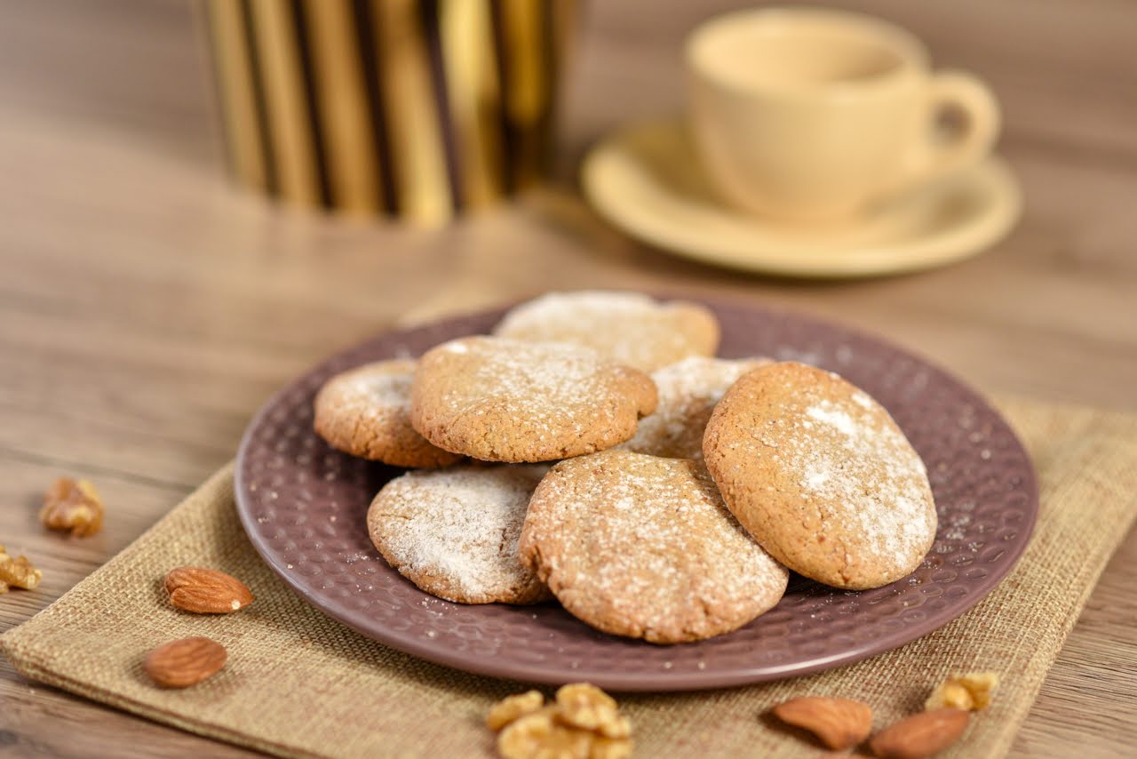 Biskota me miell orizi