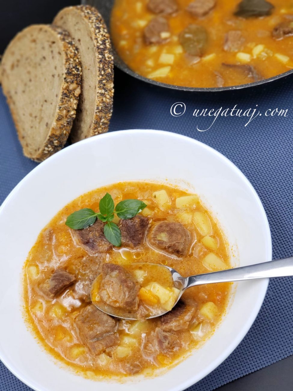 Tasqebap në tenxhere me presion