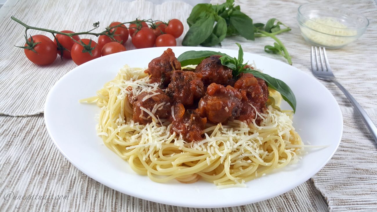 Makarona me qofte të vogla