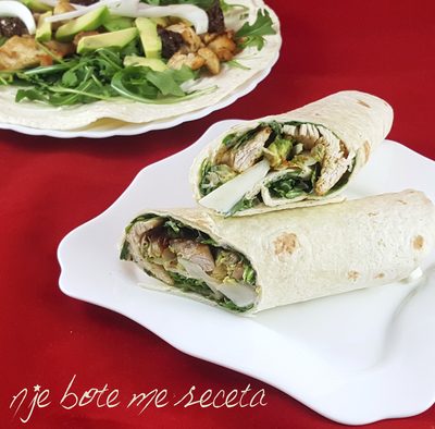 Pite e mbushur me fileto pule