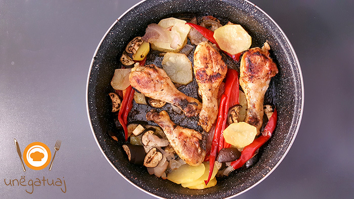 Kofsha pule me perime në furrë