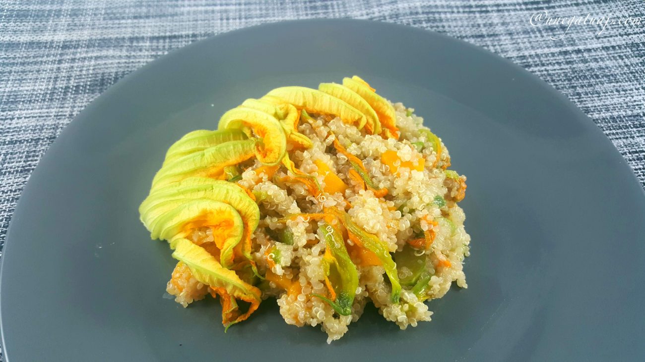 Kinoa me lule kungulli