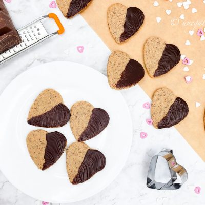 Biskota me çokollatë dhe lajthi Biskota me çokollatë dhe lajthi