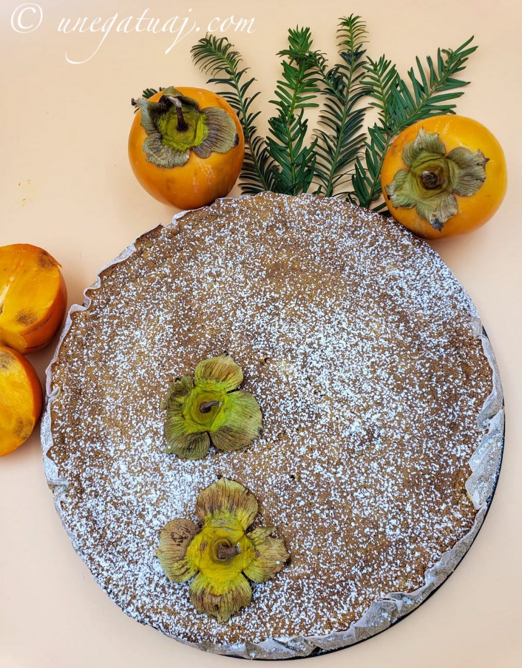 Kek i butë me hurma (pa miell dhe pa gjalpë)