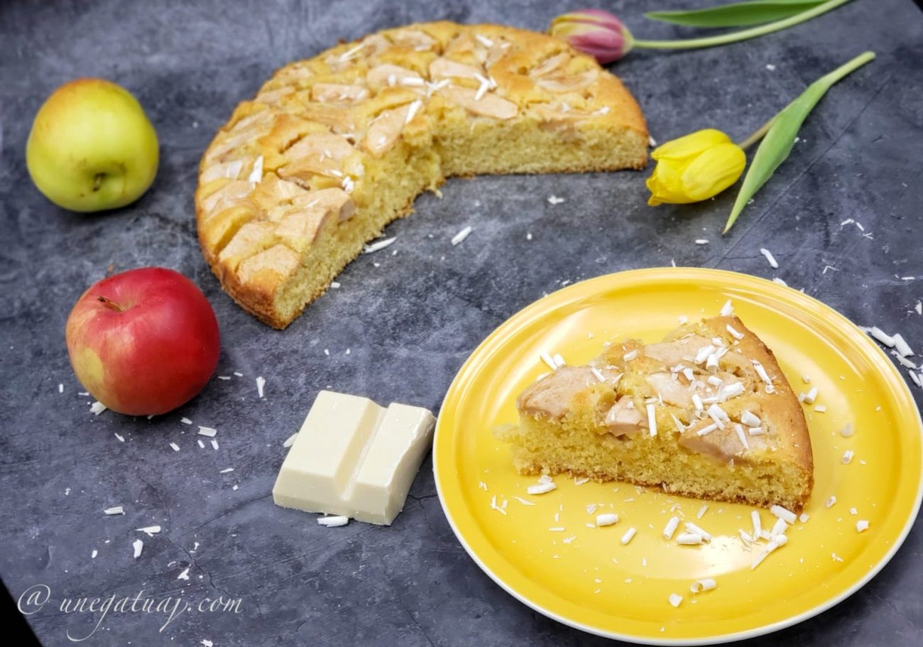 Kek me mollë dhe çokollatë të bardhë